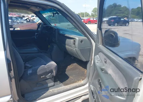 2000 Chevrolet Silverado 1500 Ls z USA, uszkodzony, nr VIN 1GCEC19T2YZ291771